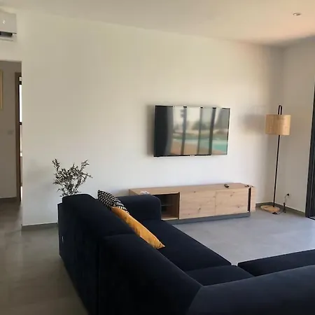 Neuve Avec Piscine * Lecci
