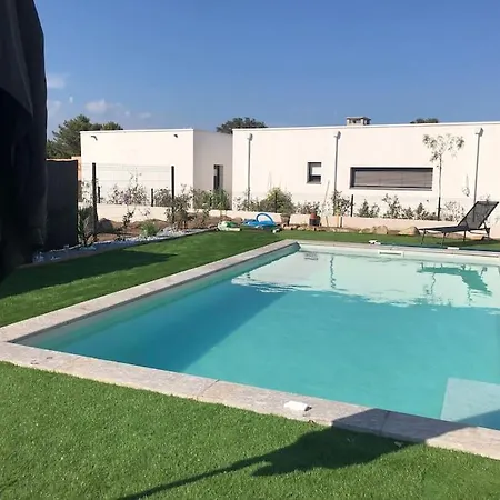 Villa Neuve Avec Piscine *